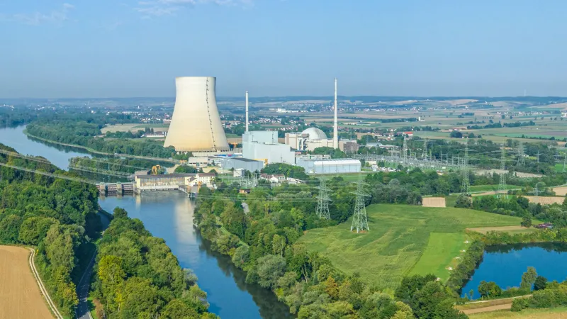 https://feature-new-deploy-ovh.dnr.ovh.stage.gooddev.de/s3/files/styles/crop_16_9/public/2025-06/2011_atomausstieg_adobestock_690597892.jpeg.webp?h=1c497181&itok=Yk3p9nD7
